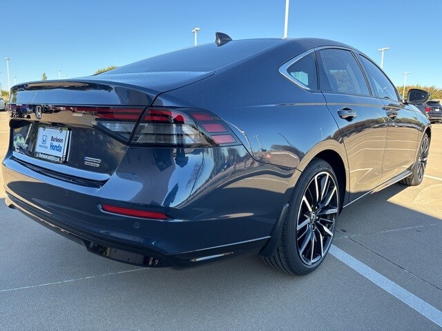 2025 Honda Accord Hybrid Touring photo 2