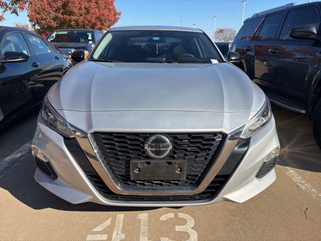 Used 2022 Nissan Altima 2.5 SR Sedan