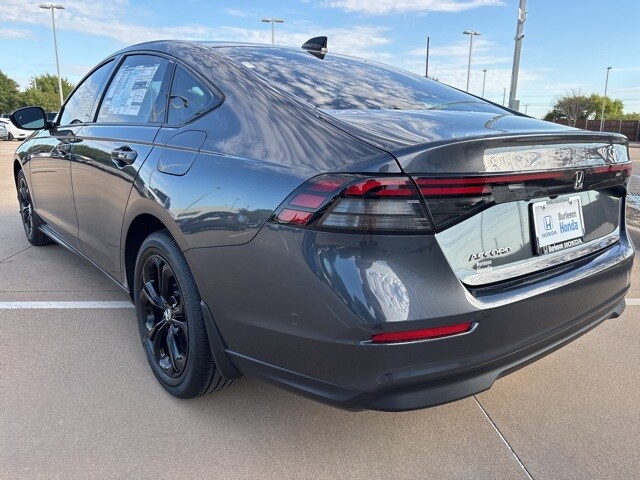 2025 Honda Accord SE photo 4