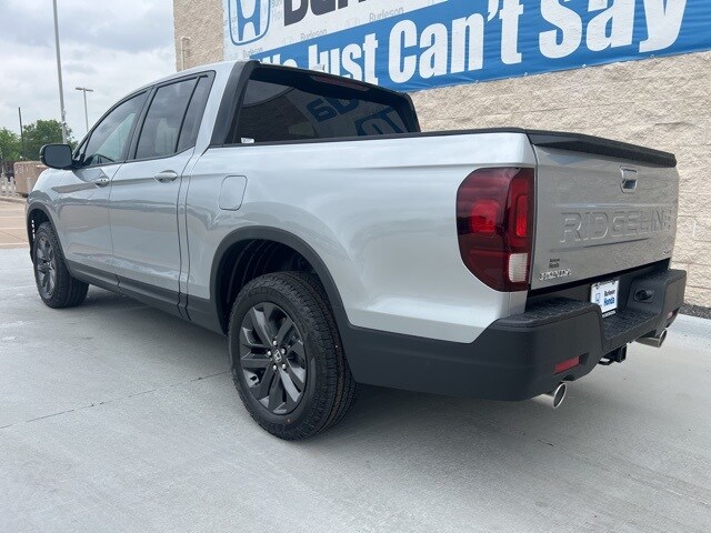 2025 Honda Ridgeline Sport photo 4