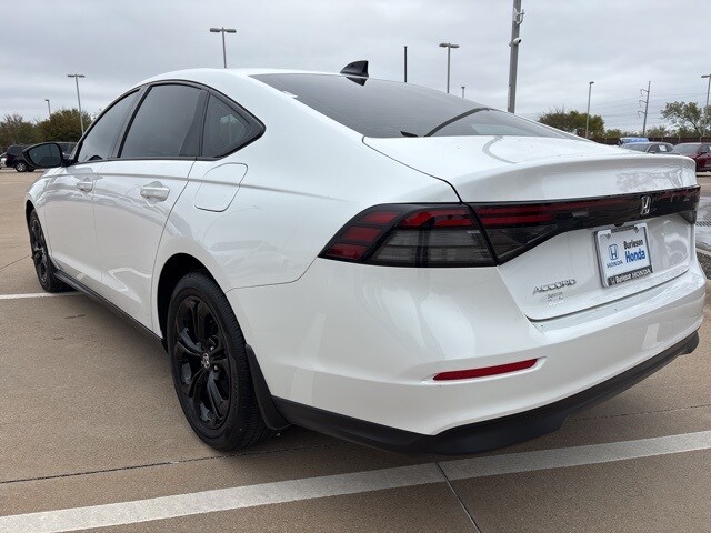 2025 Honda Accord SE photo 4