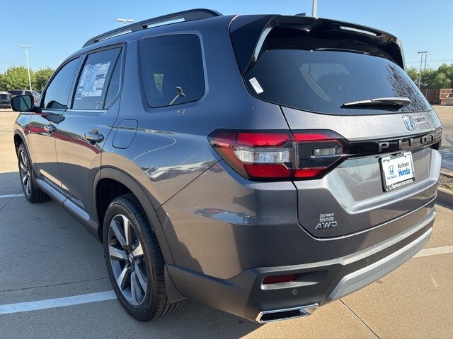 2025 Honda Pilot Elite photo 2