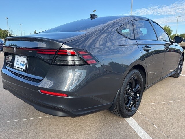 2025 Honda Accord SE photo 3