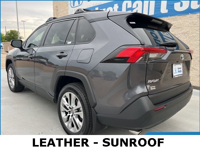 2024 Toyota RAV4 XLE Premium photo 4
