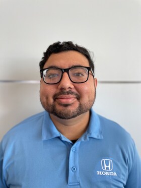 Staff member Jonathan Vasquez from ID_507cbec2d3dc