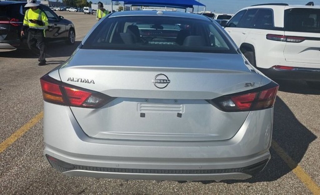 Used 2023 Nissan Altima 2.5 SV Sedan