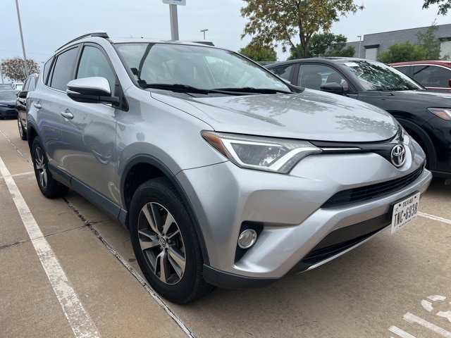 Used 2016 Toyota RAV4 XLE with VIN 2T3RFREV3GW527096 for sale in Burleson, TX