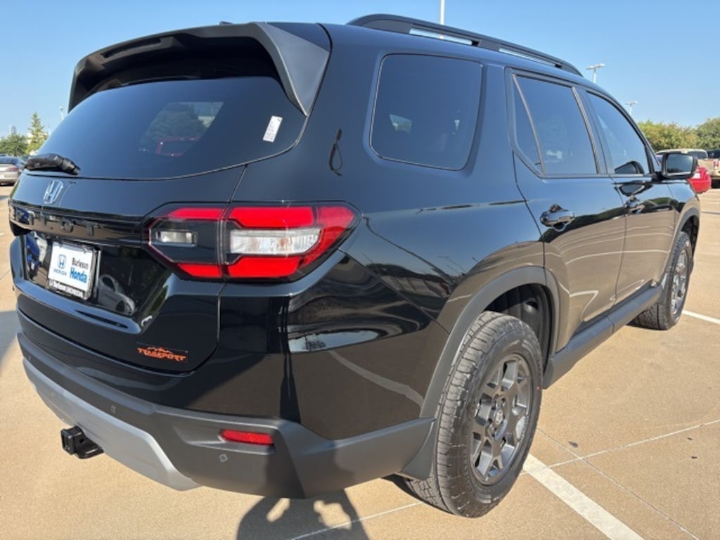 New 2025 Honda Pilot TrailSport SUV