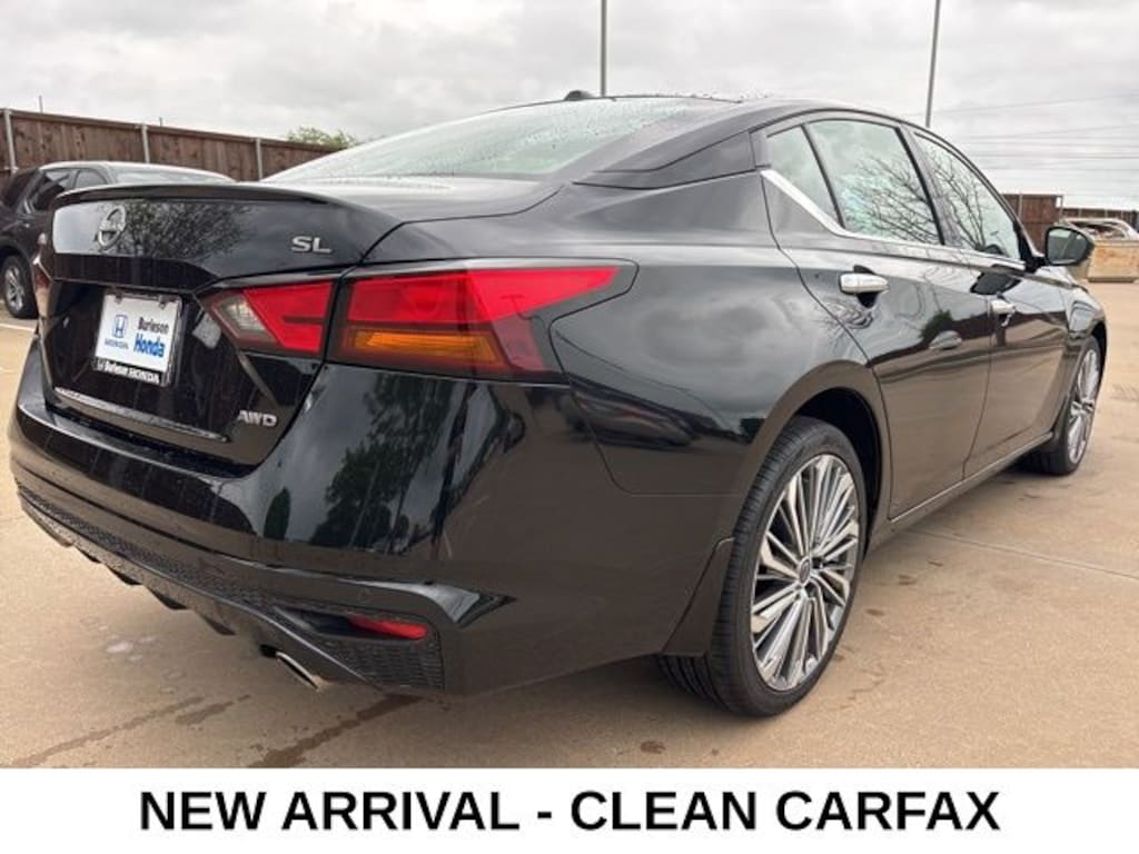 Used 2024 Nissan Altima 2.5 SL Sedan