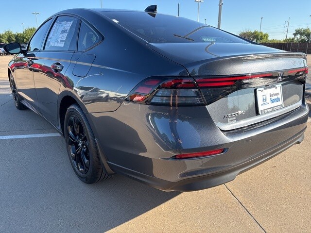 2025 Honda Accord SE photo 2