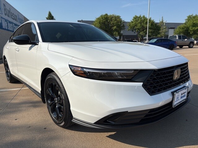2025 Honda Accord SE photo 2