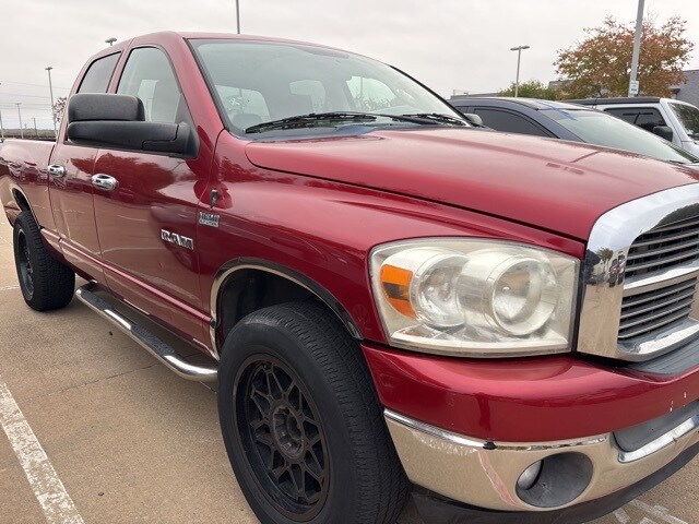 2008 Dodge Ram SLT photo 3