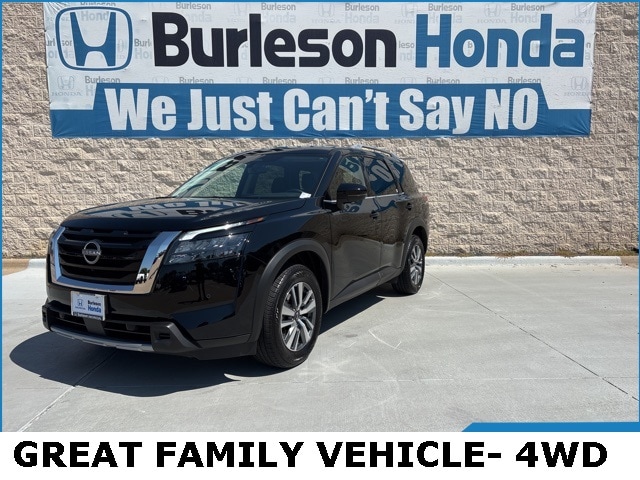 2025 Nissan Pathfinder SL's photo