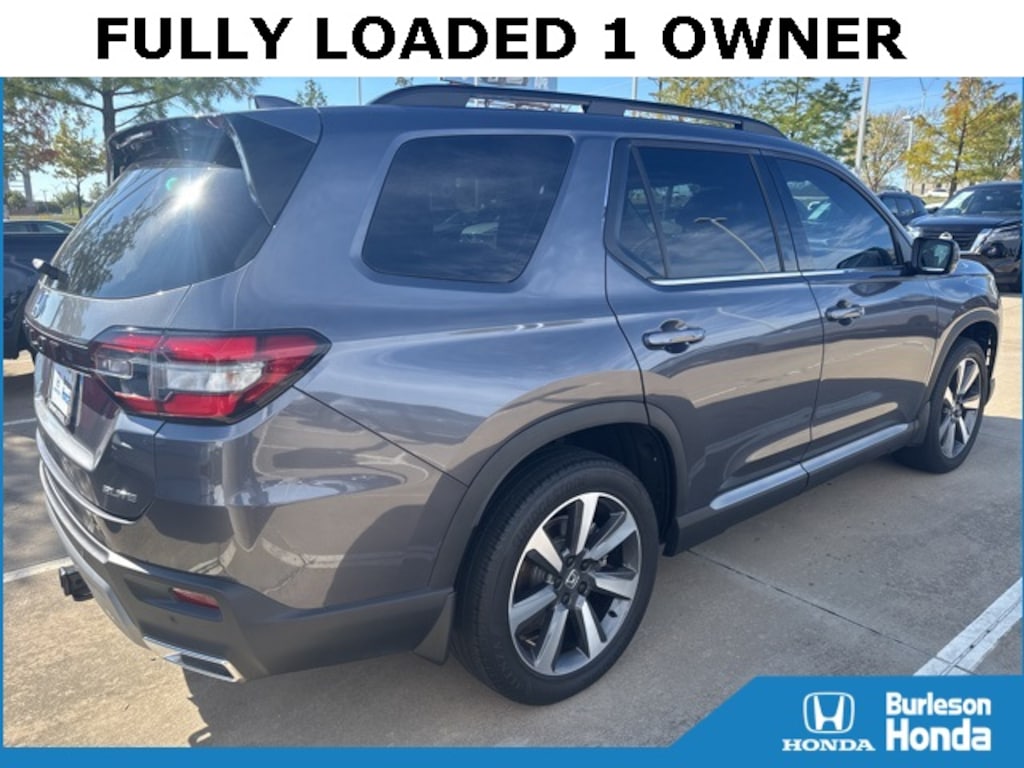 Used 2023 Honda Pilot Elite SUV