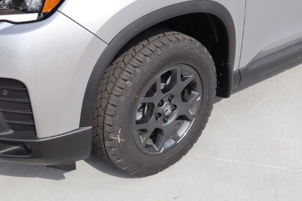 New 2026 Honda Pilot TrailSport SUV