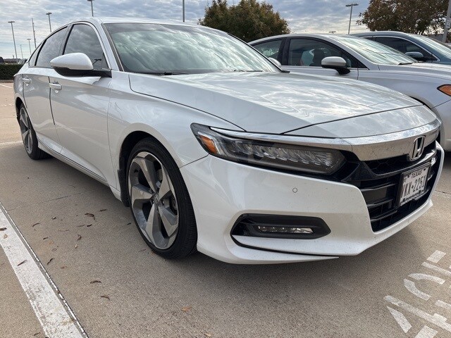 2020 Honda Accord Touring 2.0T photo 3