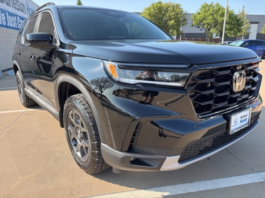 New 2025 Honda Pilot TrailSport SUV