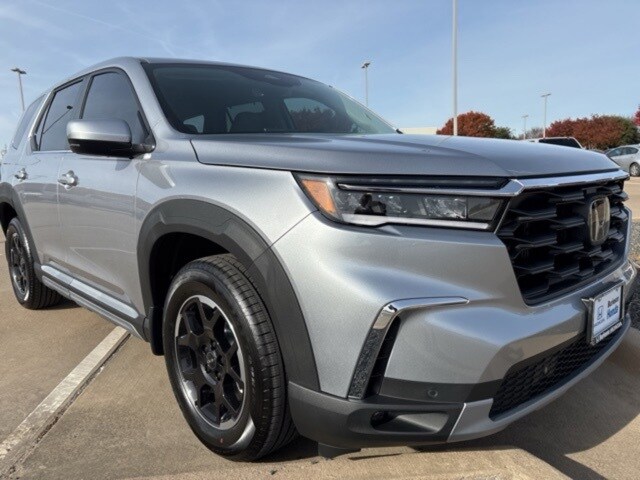 2025 Honda Pilot EX-L photo 2