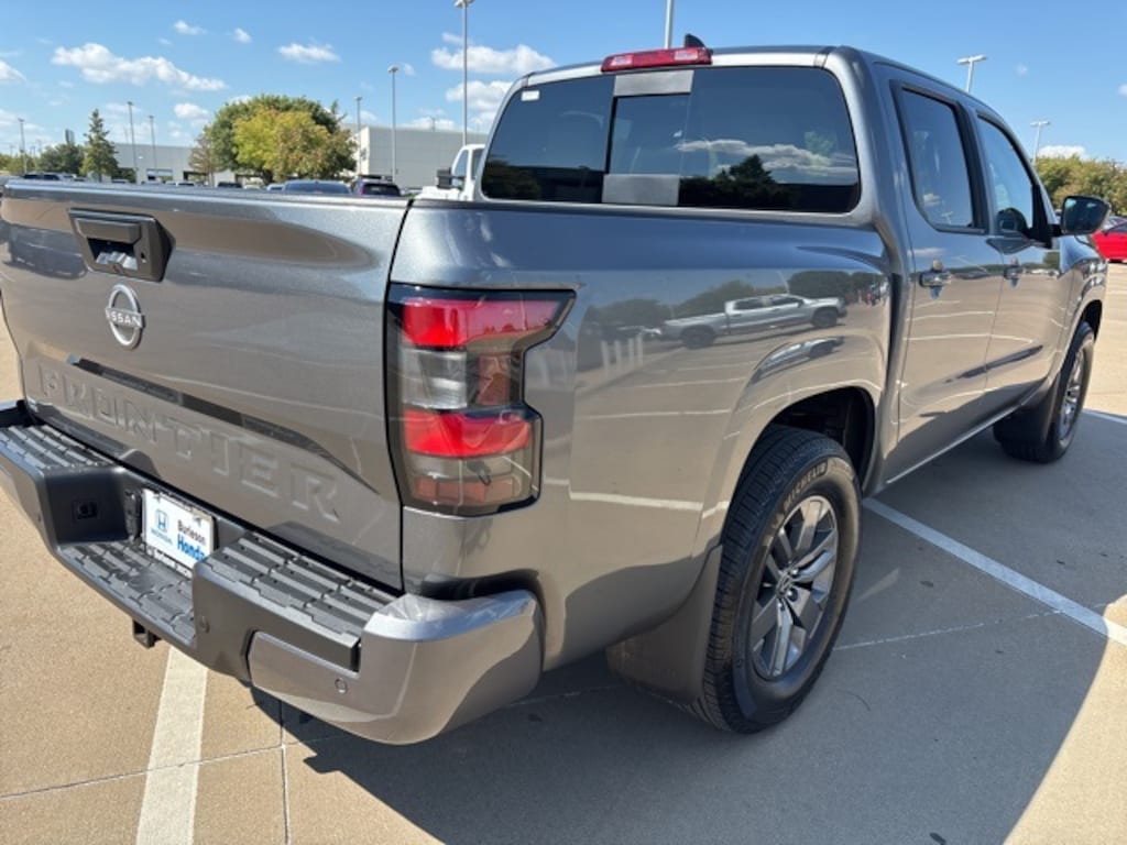 Used 2025 Nissan Frontier SV Truck Crew Cab