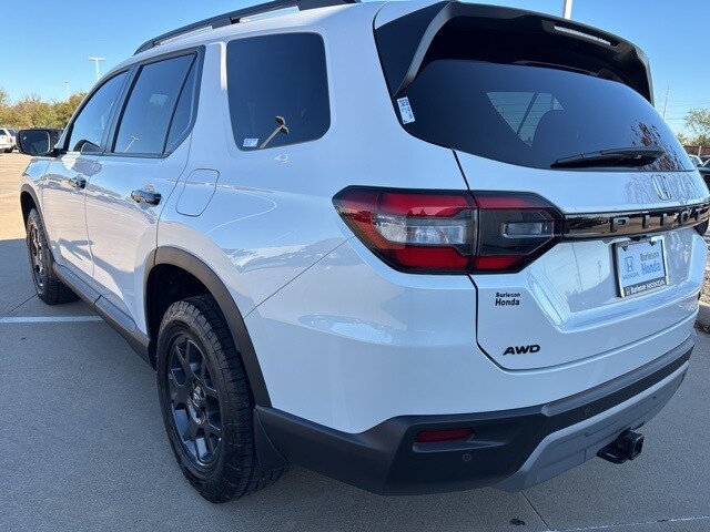 2025 Honda Pilot TrailSport photo 4