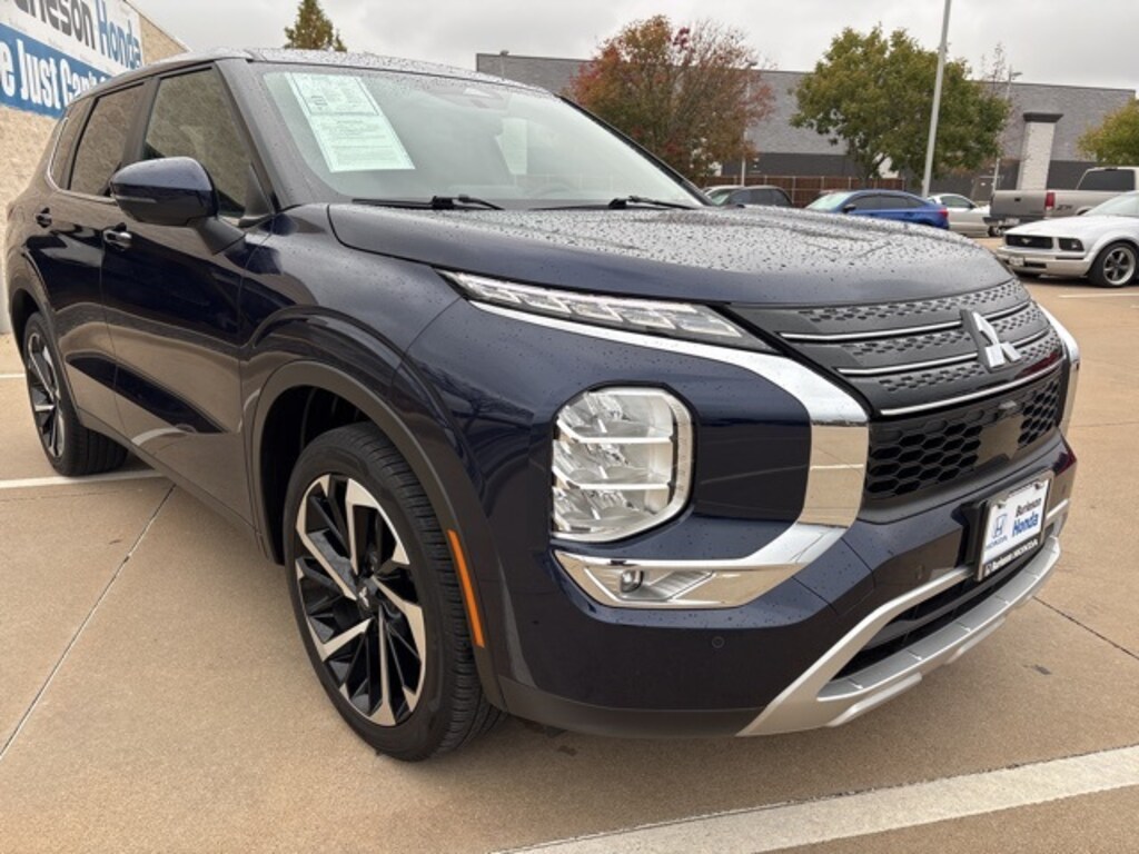 Used 2024 Mitsubishi Outlander SE SUV