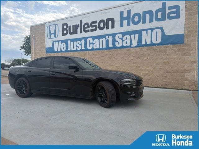 2016 Dodge Charger SXT's photo
