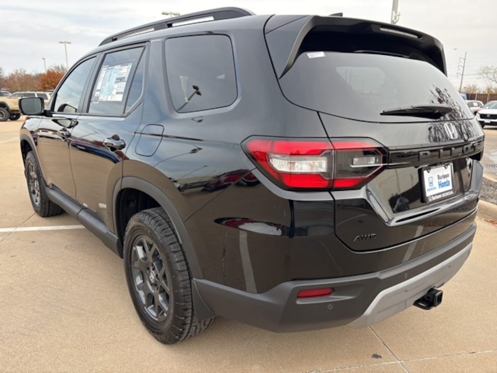 New 2025 Honda Pilot TrailSport SUV