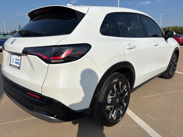 2026 Honda HR-V EX-L photo 3