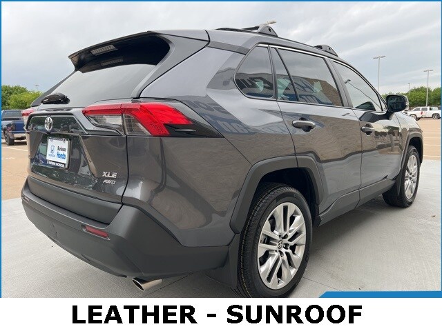 2024 Toyota RAV4 XLE Premium photo 3