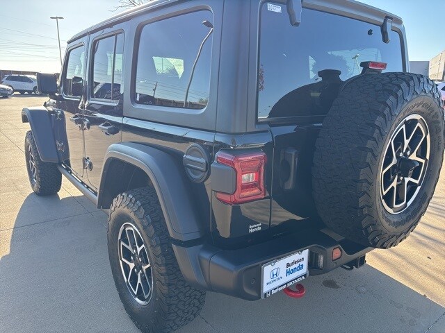 2024 Jeep Wrangler Rubicon photo 3