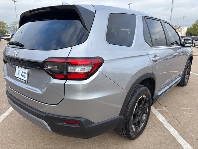 2025 Honda Pilot EX-L photo 3