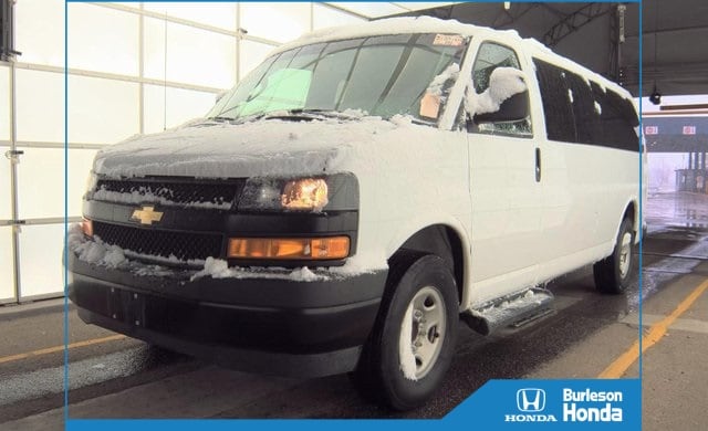 2023 Chevrolet Express Passenger LS's photo