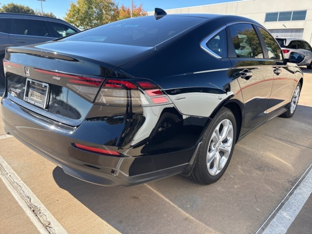 Used 2025 Honda Accord LX Sedan
