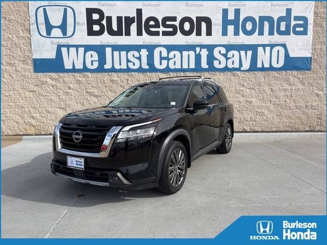 2022 Nissan Pathfinder SL