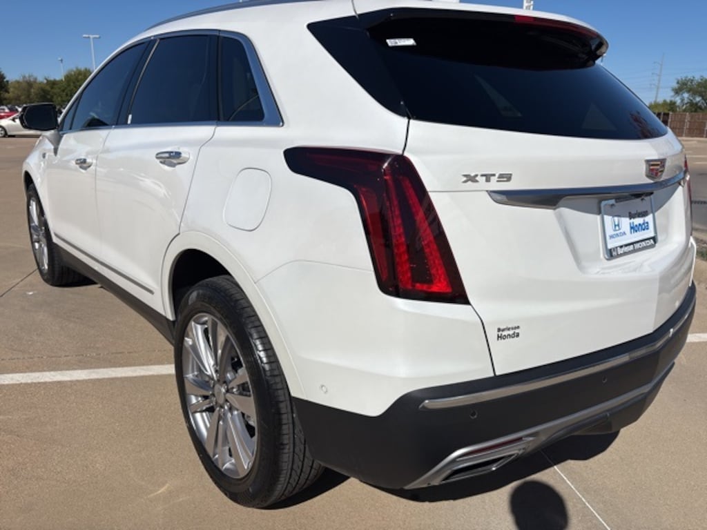 Used 2024 CADILLAC XT5 Premium Luxury SUV