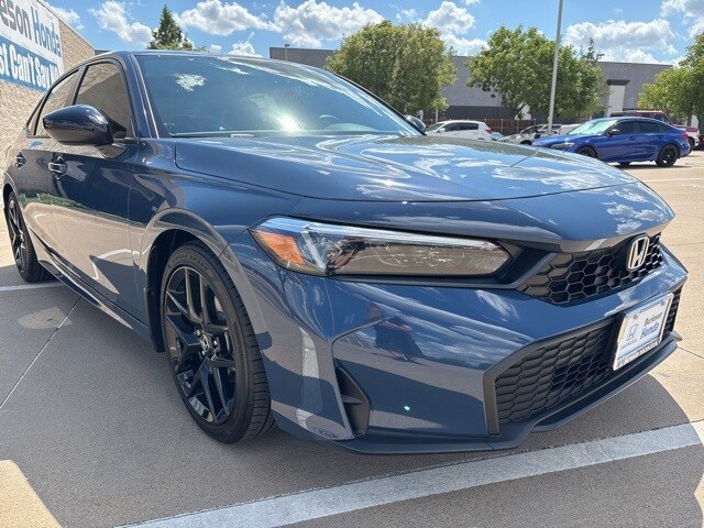 2026 Honda Civic Sport photo 2