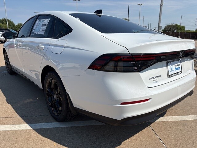 2025 Honda Accord SE photo 3