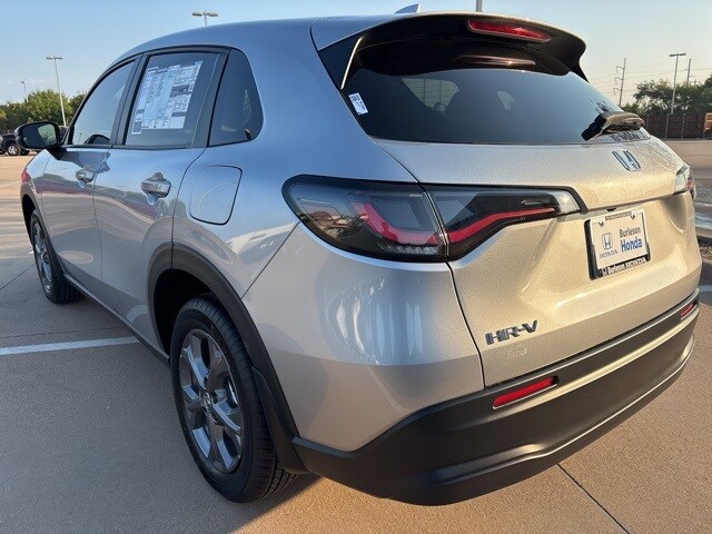 2026 Honda HR-V LX photo 2