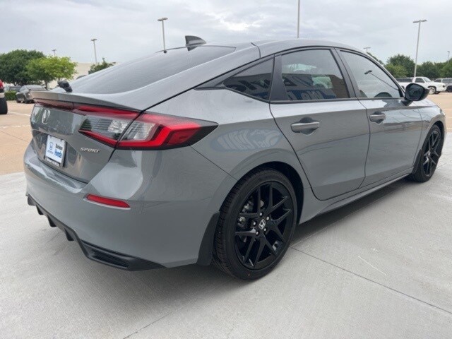 2025 Honda Civic Sport photo 4