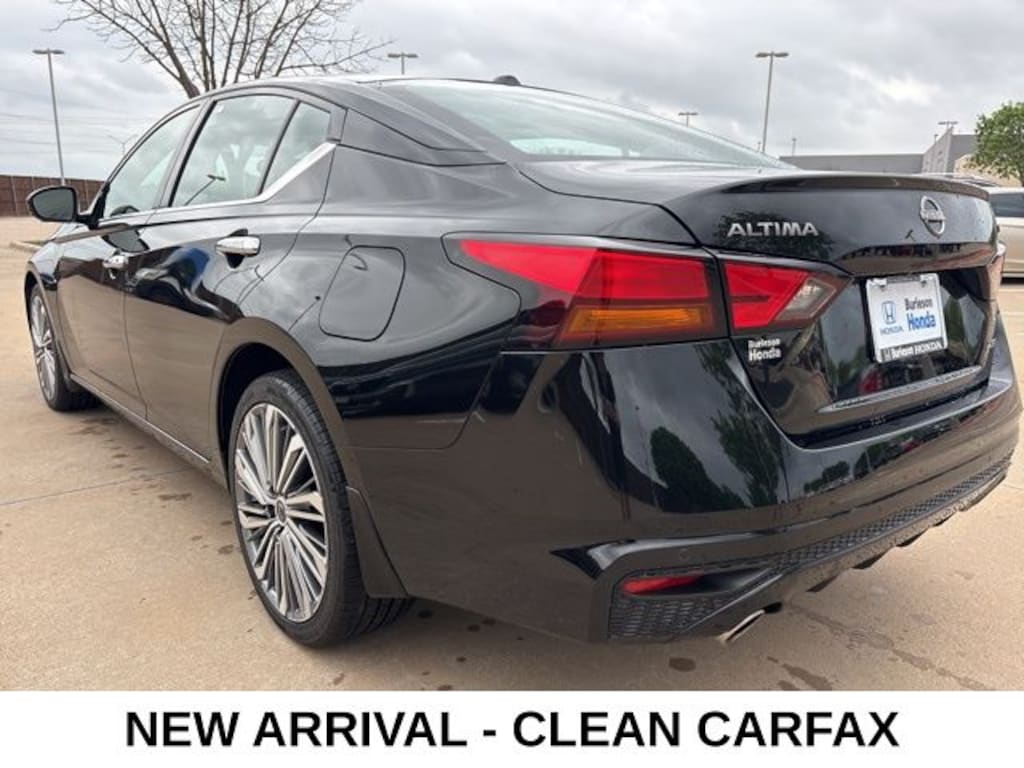 Used 2024 Nissan Altima 2.5 SL Sedan