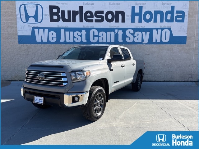 2021 Toyota Tundra SR5's photo