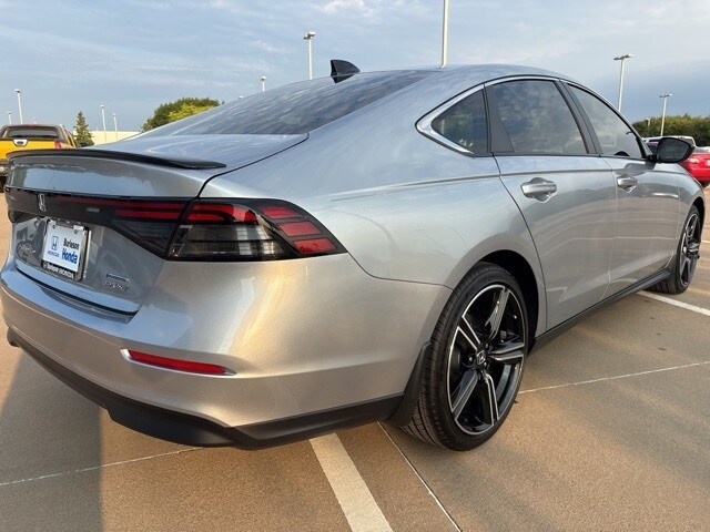2025 Honda Accord Hybrid Sport photo 2