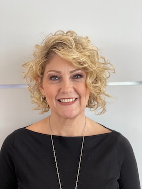 Staff member Laura Pettis from ID_36ae457093d3
