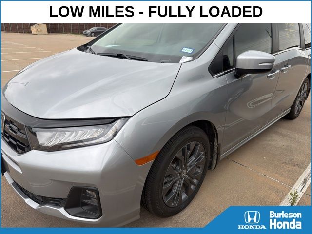2025 Honda Odyssey Touring's photo