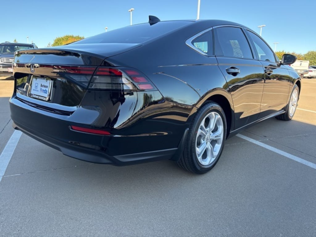 New 2025 Honda Accord LX Sedan