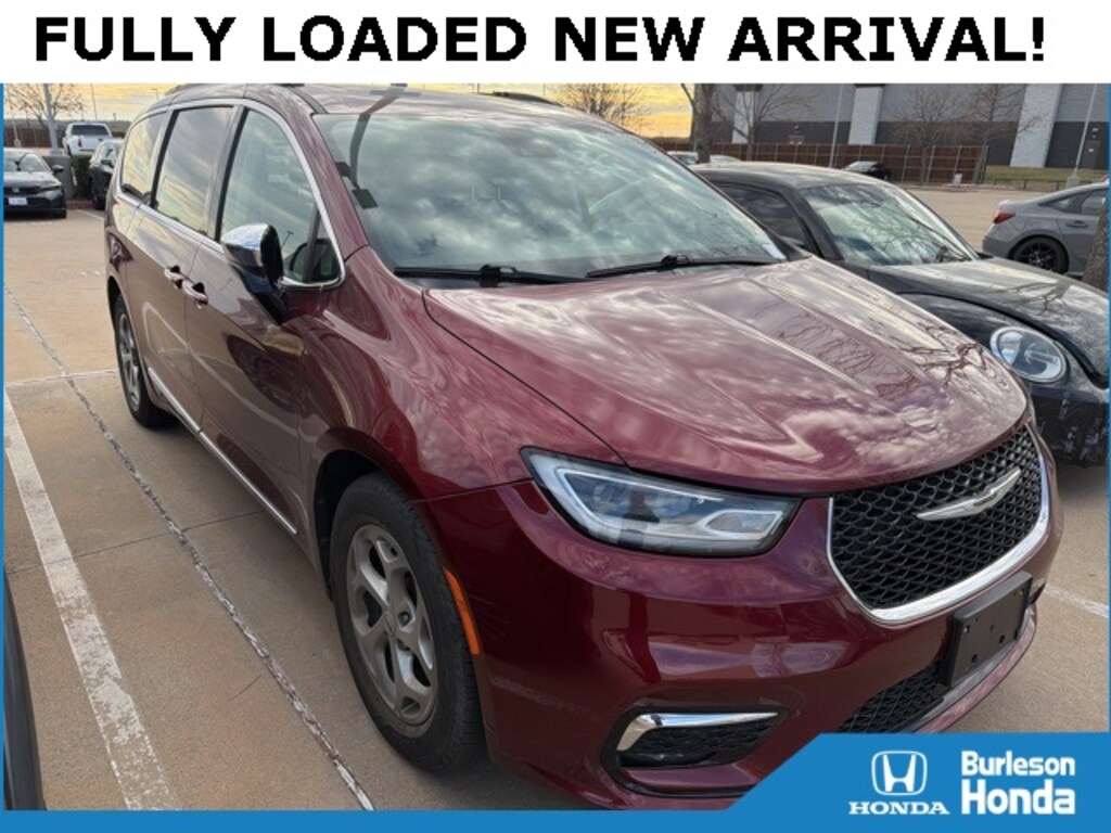 Used 2023 Chrysler Pacifica Limited Van Passenger Van