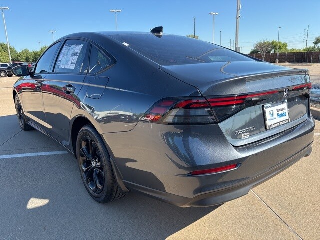 2025 Honda Accord SE photo 2