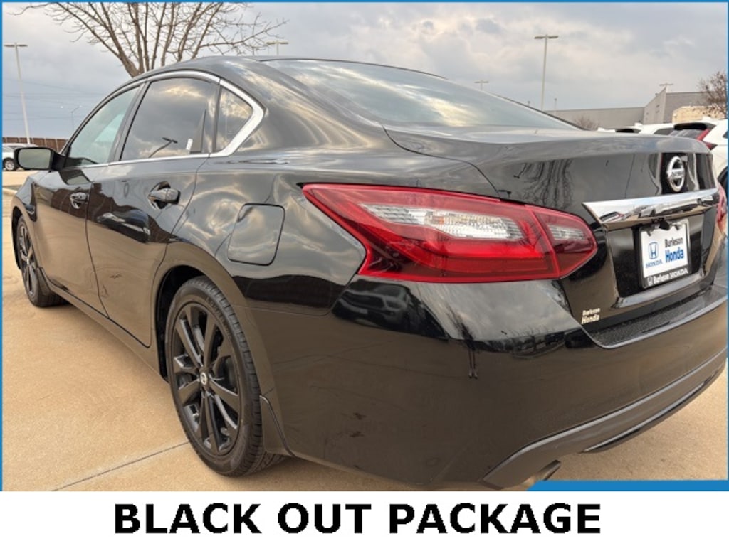 Used 2017 Nissan Altima 2.5 SR Sedan