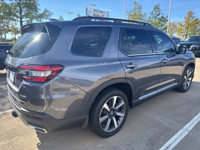 2023 Honda Pilot Elite photo 3