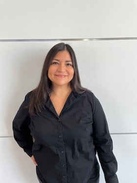 Staff member Amanda Alba from ID_bba7b97c92dc